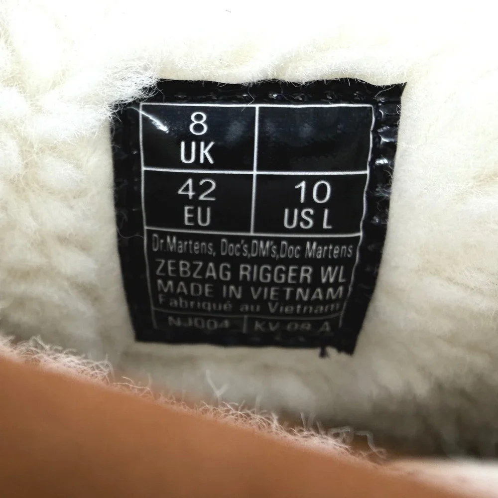 Dr. Martens Zebzag Rigger WL Tan Nubuck Faux Fur Lined Boots 10 NEW 111-01